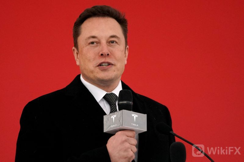 2021-12-20T054051Z_2_LYNXMPEHBJ026_RTROPTP_3_TESLA-MUSK.jpg